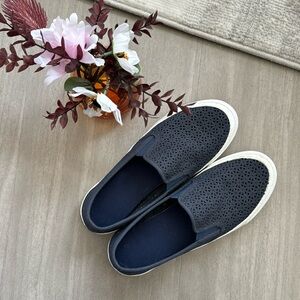 Sperry Navy Blue Perforated Loafers Women’s Size 7.5